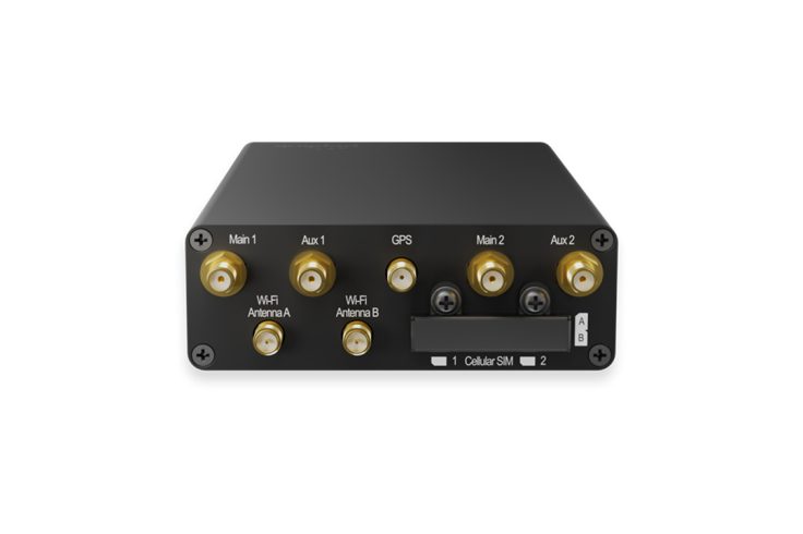 Photo of the MAX TST Pro Duo LTEA router, showing its dual antennas
